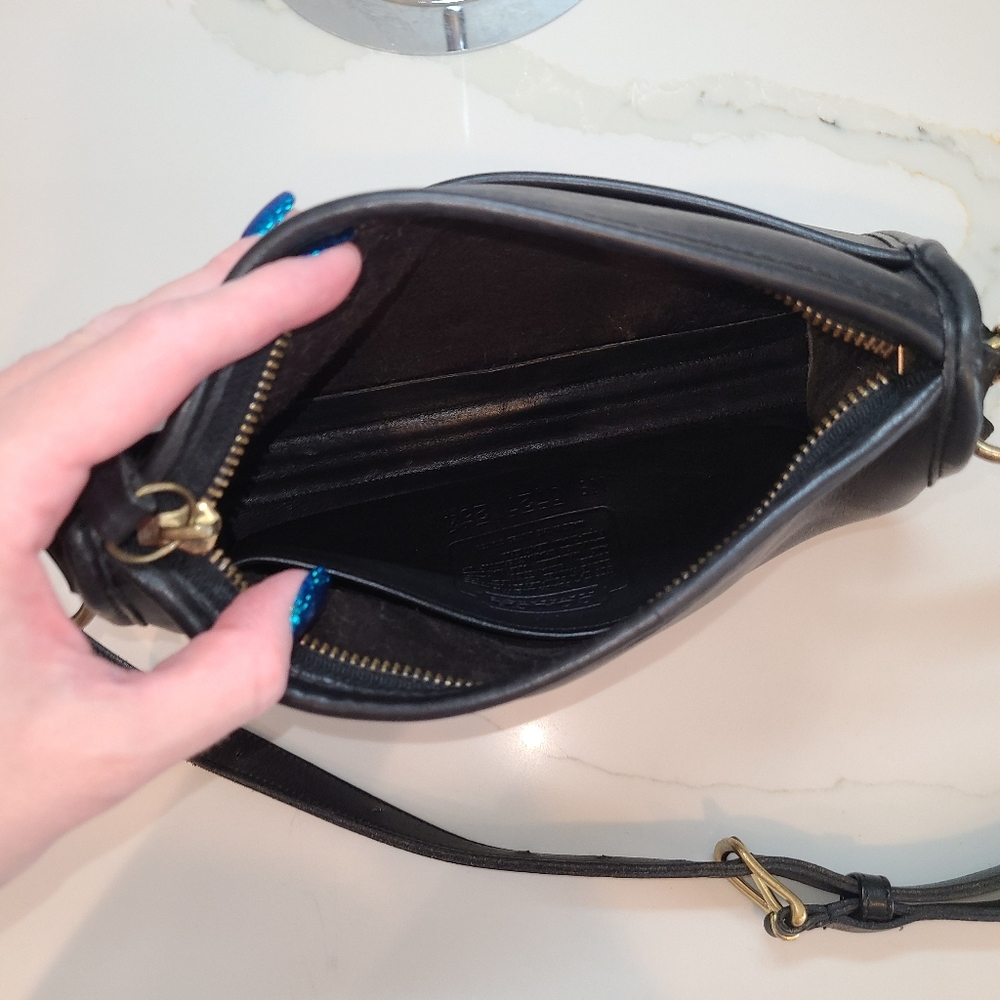 Coach Vintage 1988-93 Austin Black Leather Shoulder Bag 9909 - Picture 9 of 15